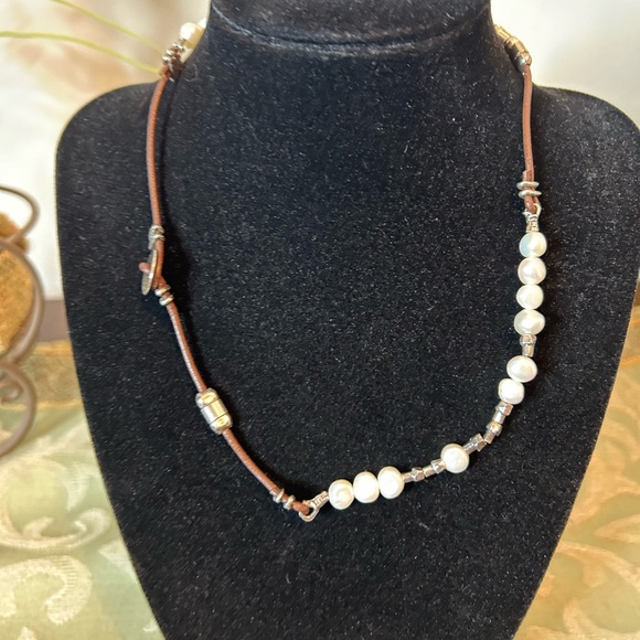 Siplada Freshwater Pearl and Leather Necklace - Picture 4 of 4